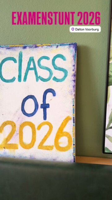 Onze eindexamenleerlingen hebben een fantastische eindexamenstunt voorbereid en uitgevoerd. Er was een schuimdouche🧼, een stormbaan 🛝 en als klap op de vuurpijl een brassband 🥁. De sfeer was heel goed en gezellig 😍 Goed gedaan, lieve leerlingen van 4VM, 5H en 6V👏🏼👏🏽👏🏾Fijne meivakantie 🥳🥳🥳#examenstunt2026 #samenwerken #schuimparty #daltoncollegevoorburg #daltonvoorburg